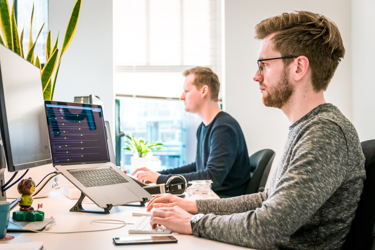 Operations team collaborating around connected workflows